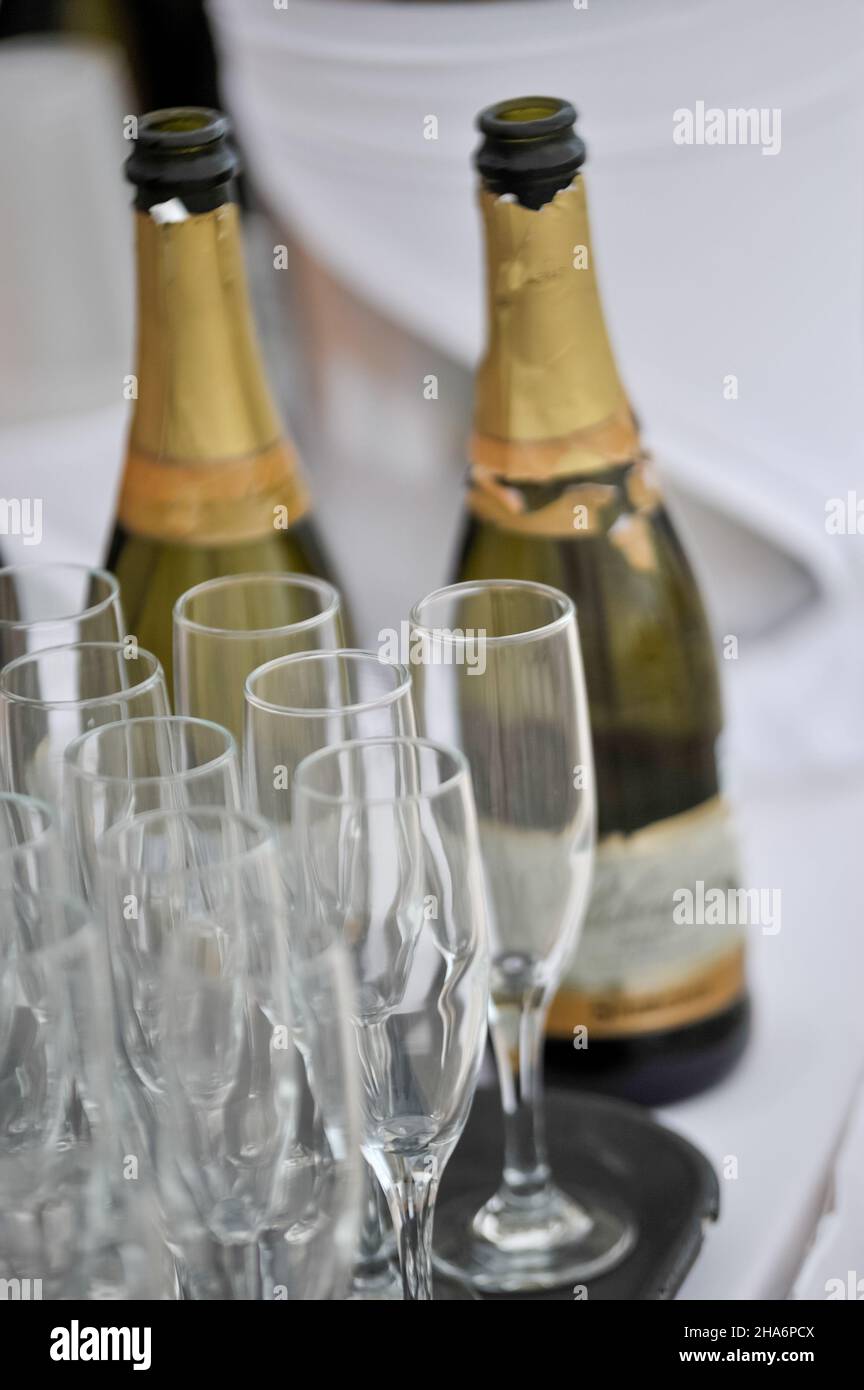 wedding wine glasses wedding toast Stock Photo Alamy