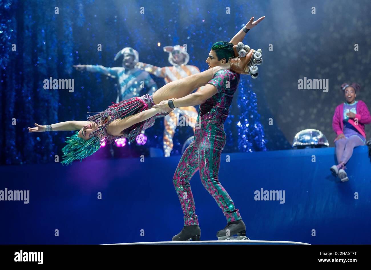 New York, NY - December 9, 2021: Holler Zavatta Bogino and Kimberly Zavatta Bogino perform Roller Skaters act during media dress rehearsal for ‘TWAS THE NIGHT BEFORE... by Cirque du Soleil at MSG Hulu Theater Stock Photo