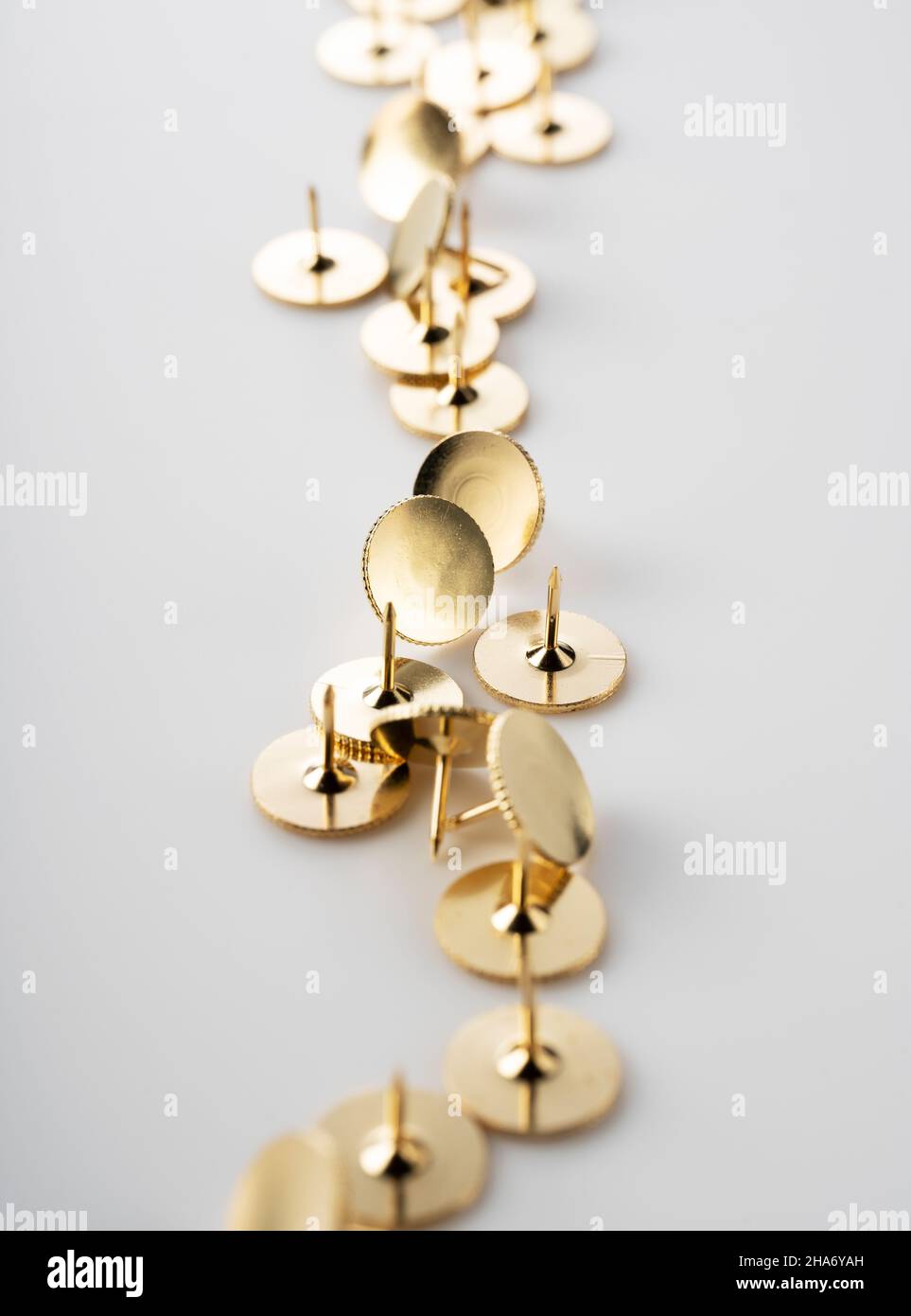 Thumb tacks on white hi-res stock photography and images - Alamy