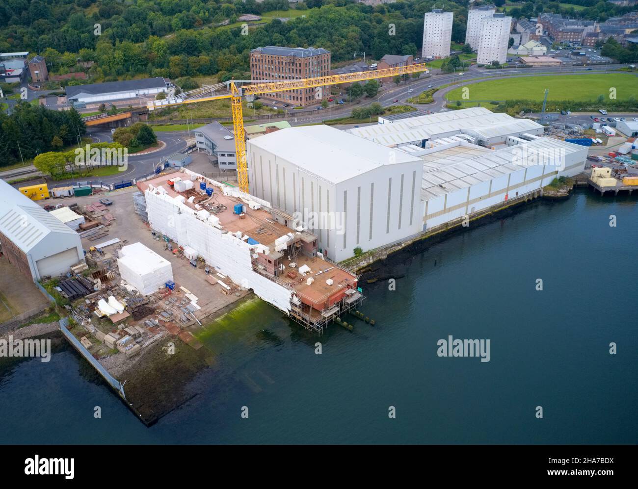 Ship Building in Port Glasgow Shipbuilding Scaffold and crane Stock ...
