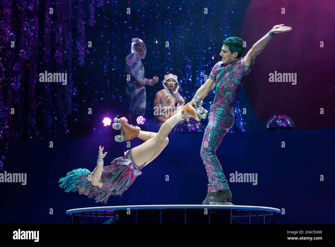 December 9, 2021, New York, New York, United States: Holler Zavatta Bogino and Kimberly Zavatta Bogino perform Roller Skaters act during media dress rehearsal for â€˜TWAS THE NIGHT BEFORE... by Cirque du Soleil at MSG Hulu Theater. Cirque du Soleil returns this holiday season to Hulu Theater for a limited run of 28 performances. (Credit Image: © Lev Radin/Pacific Press via ZUMA Press Wire) Stock Photo