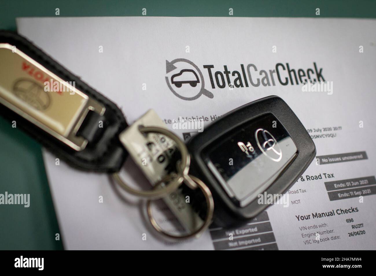 Totalcarcheck hires stock photography and images Alamy