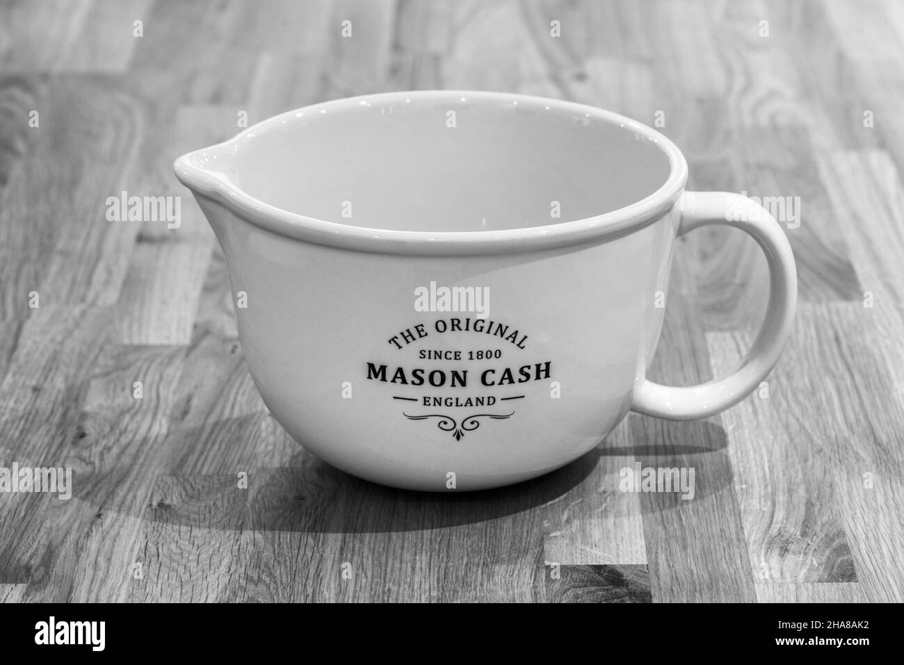 Mason Cash Set 4 Bowls en gress - El Palacio de Hierro Mason Cash Set 4 Bowls en gress - El Palacio de Hierro