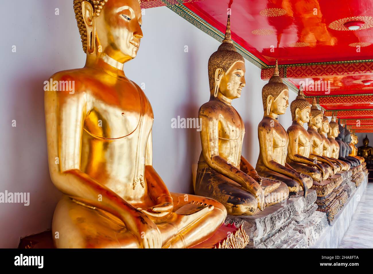 Yellow Temple Gold yellow temple hi-res stock photography and images - Alamy