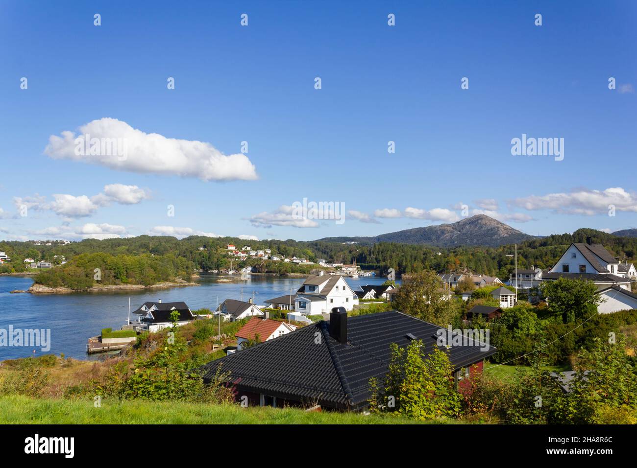 Residential area in Norway with villas by the sea Stock Photo - Alamy