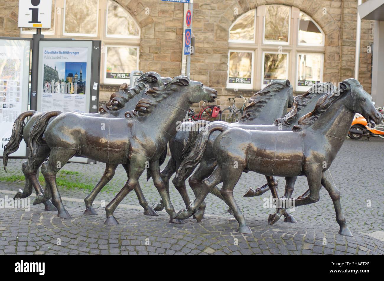 Aachen- Pferde Statur am Hauptbahnhof Stock Photo