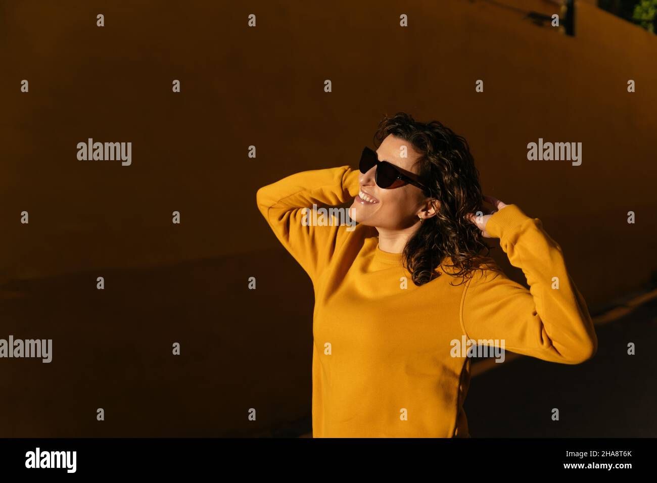 Serious woman sunglasses hi-res stock photography and images - Alamy