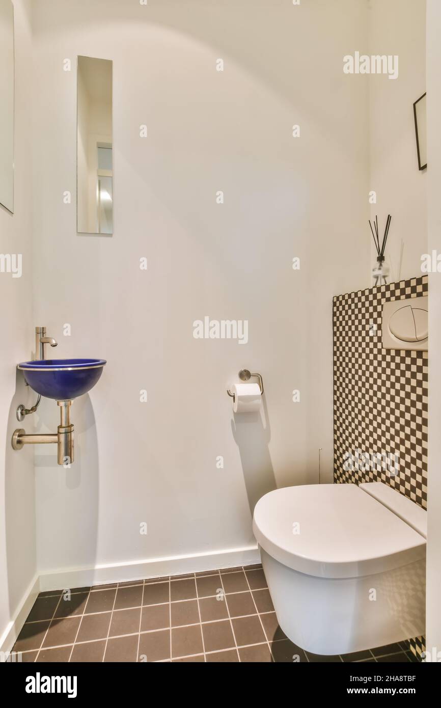 Design of elegant restroom in luxury house Stock Photo Alamy