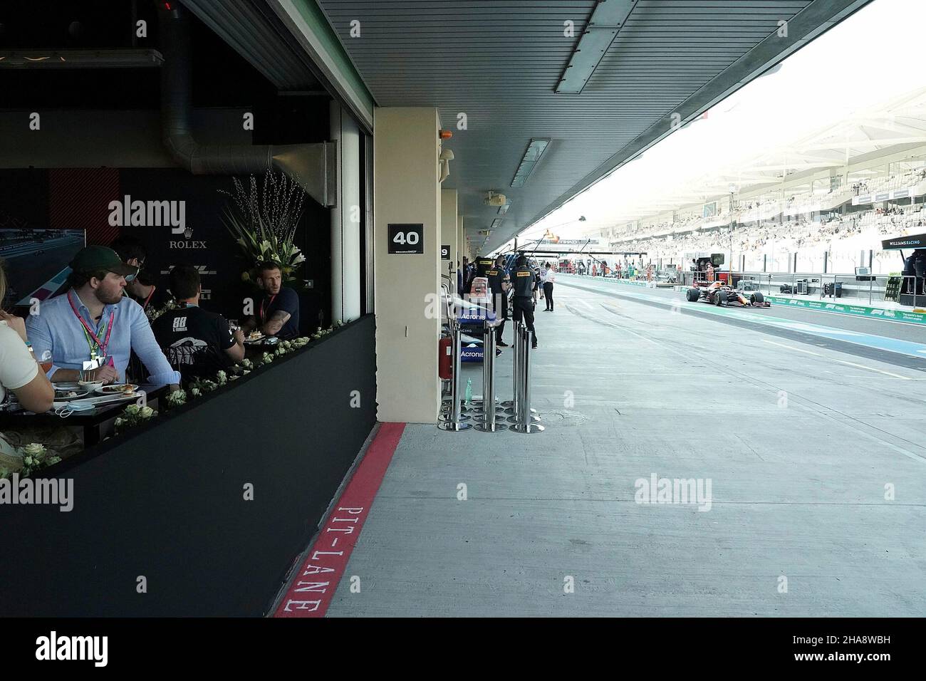 11.12.2021, Yas Marina Circuit, Abu Dhabi, FORMULA 1 ETIHAD AIRWAYS ABU DHABI GRAND PRIX 2021, in the picture VIP box in the pit lane with a view of the Formula 1 cars Stock Photo