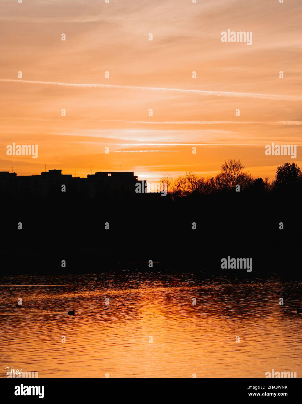 Gorgeous lake view hi-res stock photography and images - Alamy