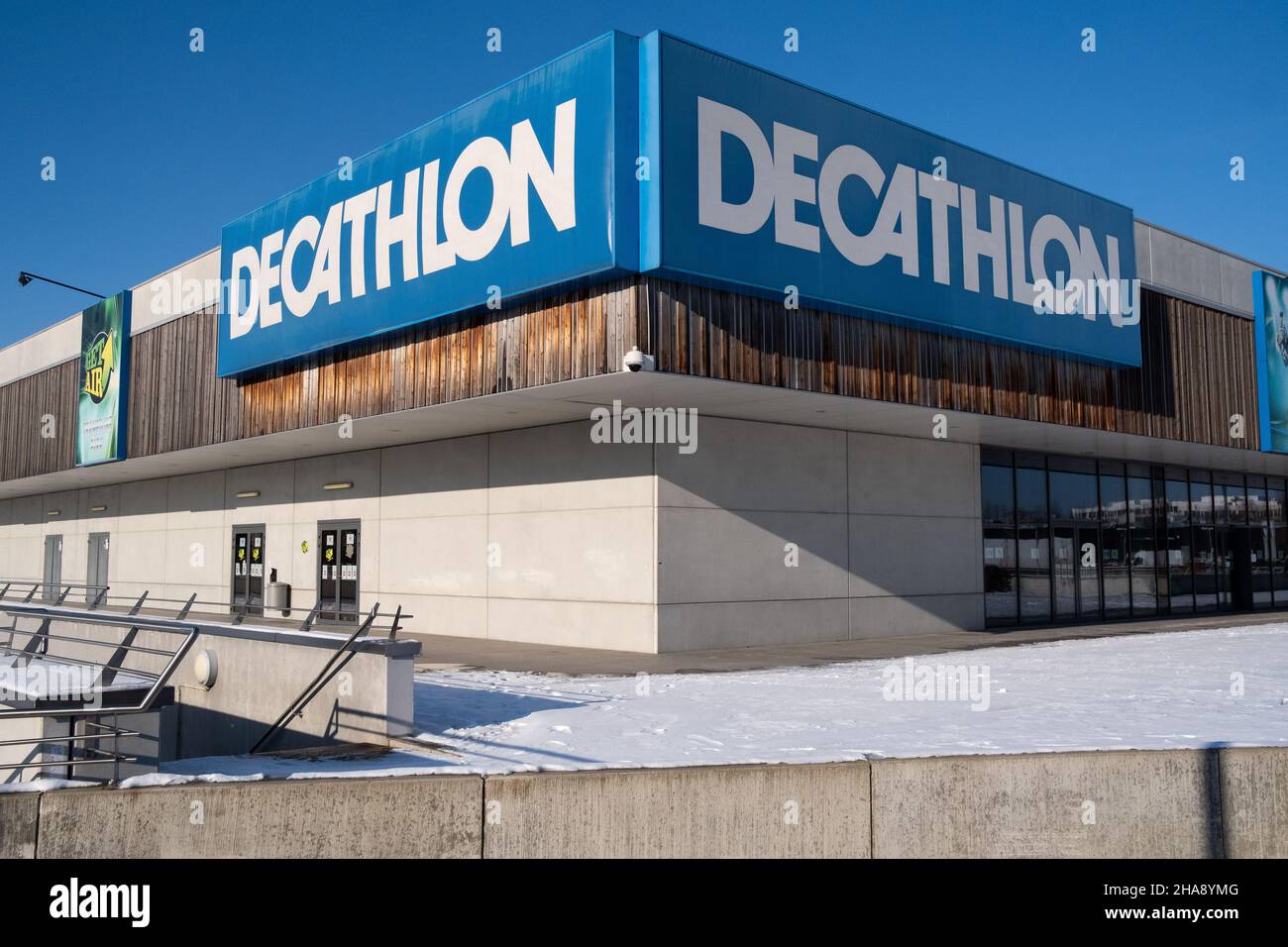 Page 3 - Europe Decathlon High Resolution Stock Photography and Images -  Alamy