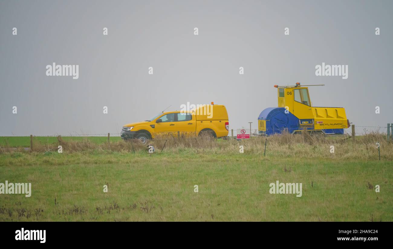 Skylaunch glider high speed cable winch launching system being towed at