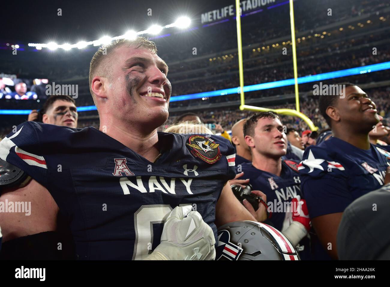 East Rutherford, New Jersey, USA. 11th Dec, 2021. Navy Midshipmen ...