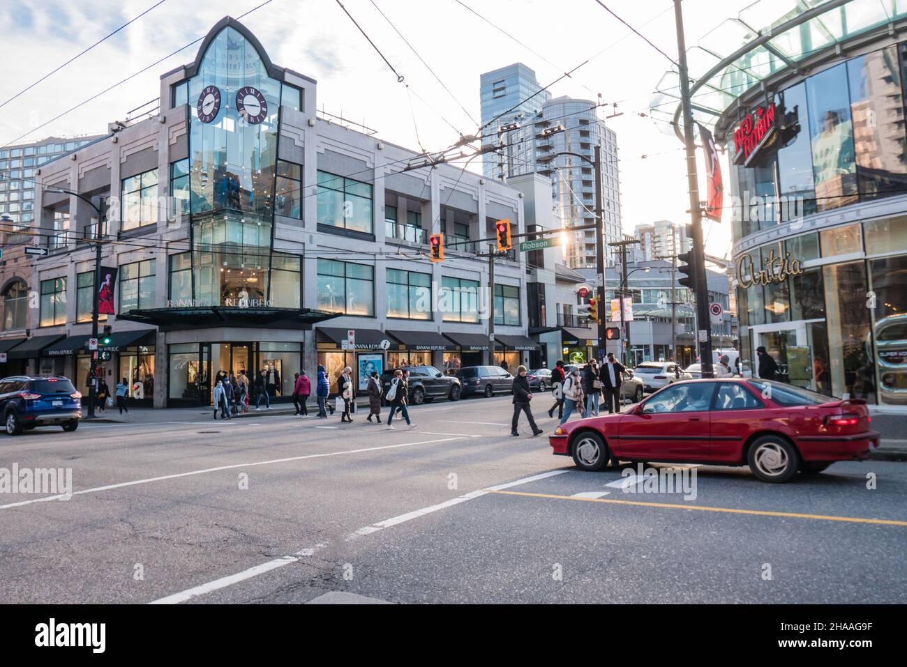 Vancouver robson street shopping district Stock Photo Alamy