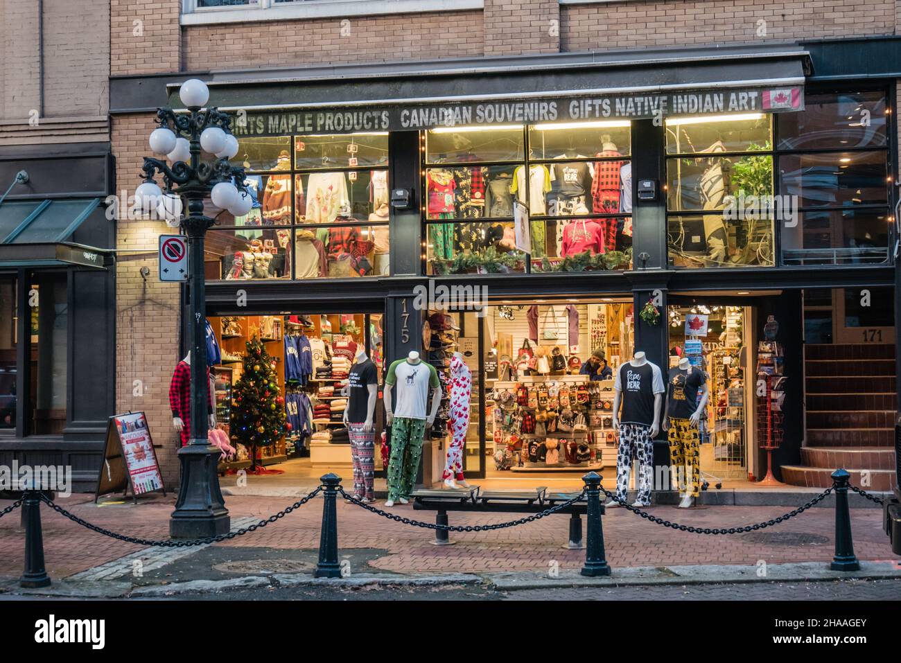 gift shop in vancouver gastown Stock Photo Alamy