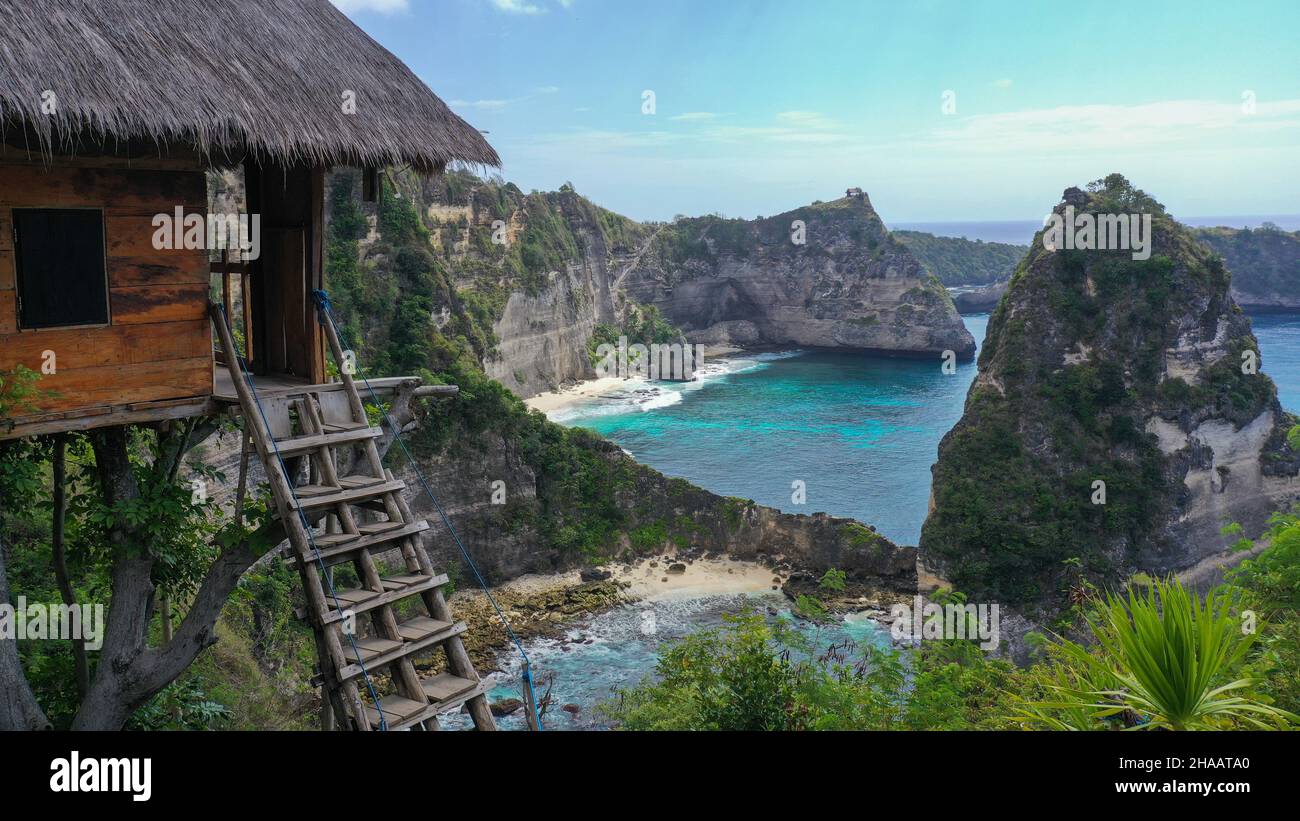 A Thousand Island-a mini paradise on Nusa Penida. The beauty of a row ...