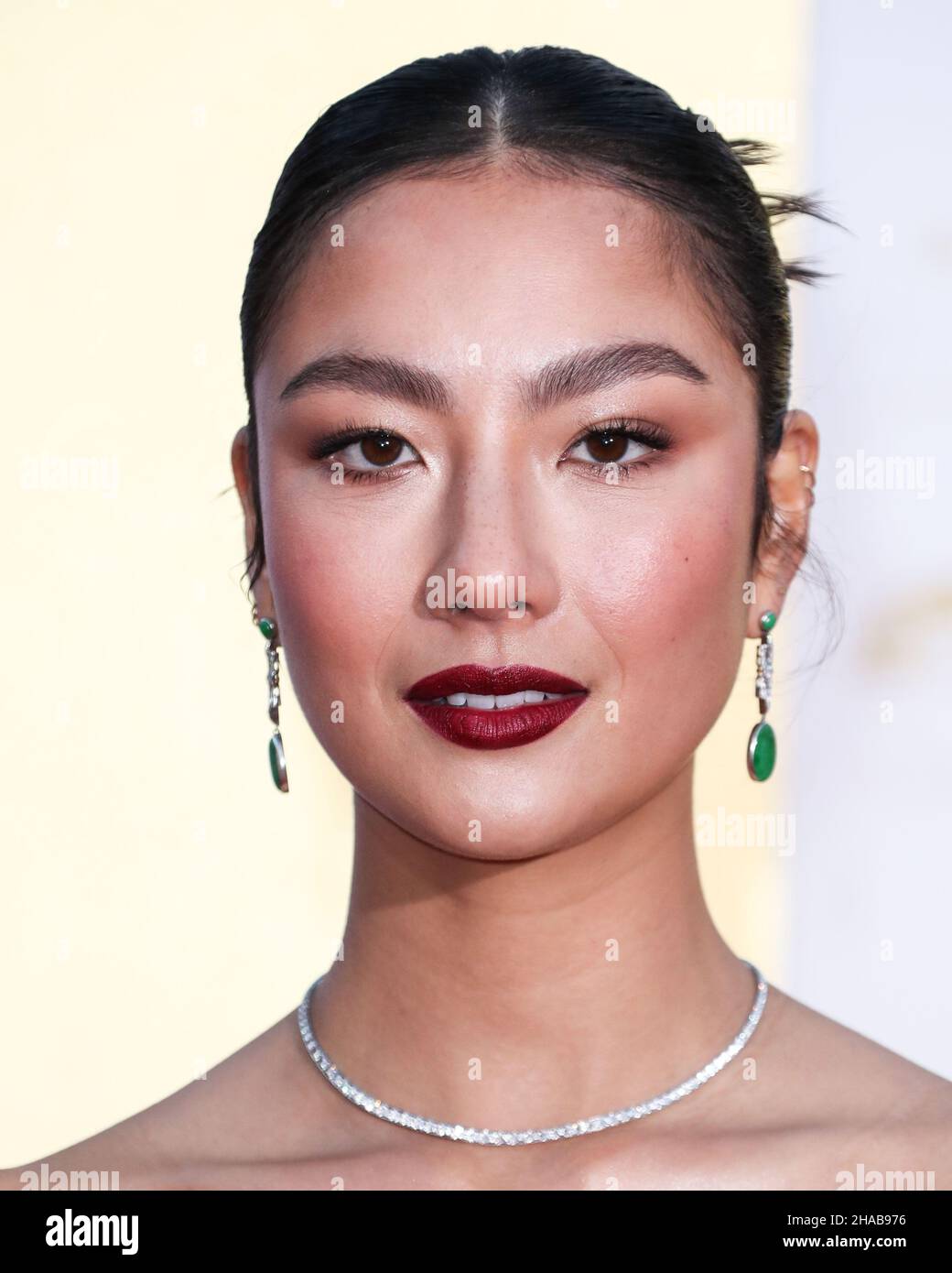 BEVERLY HILLS, LOS ANGELES, CALIFORNIA, USA - DECEMBER 11: Actress 