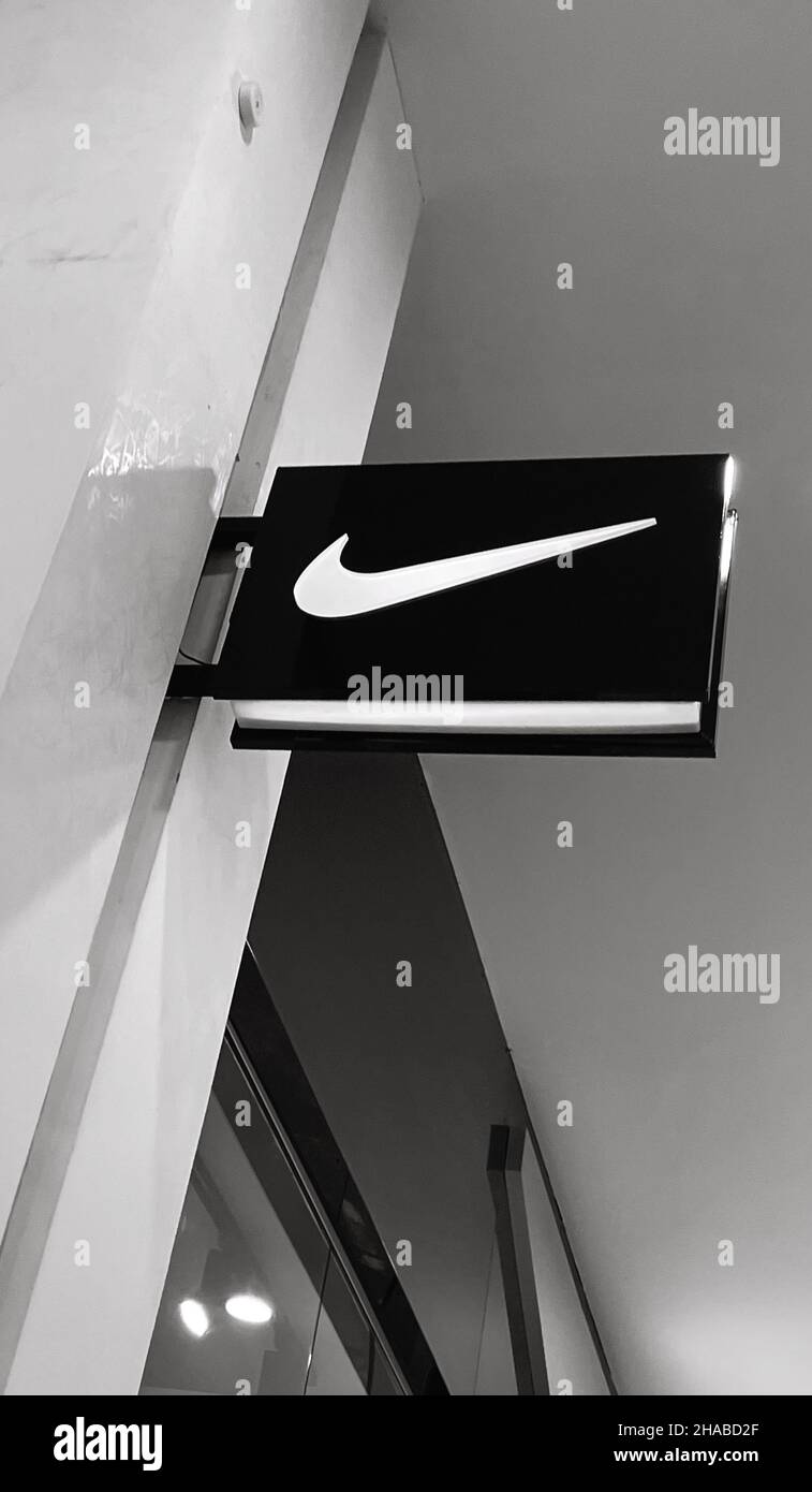 Nike store customer hi-res stock photography and images - Alamy