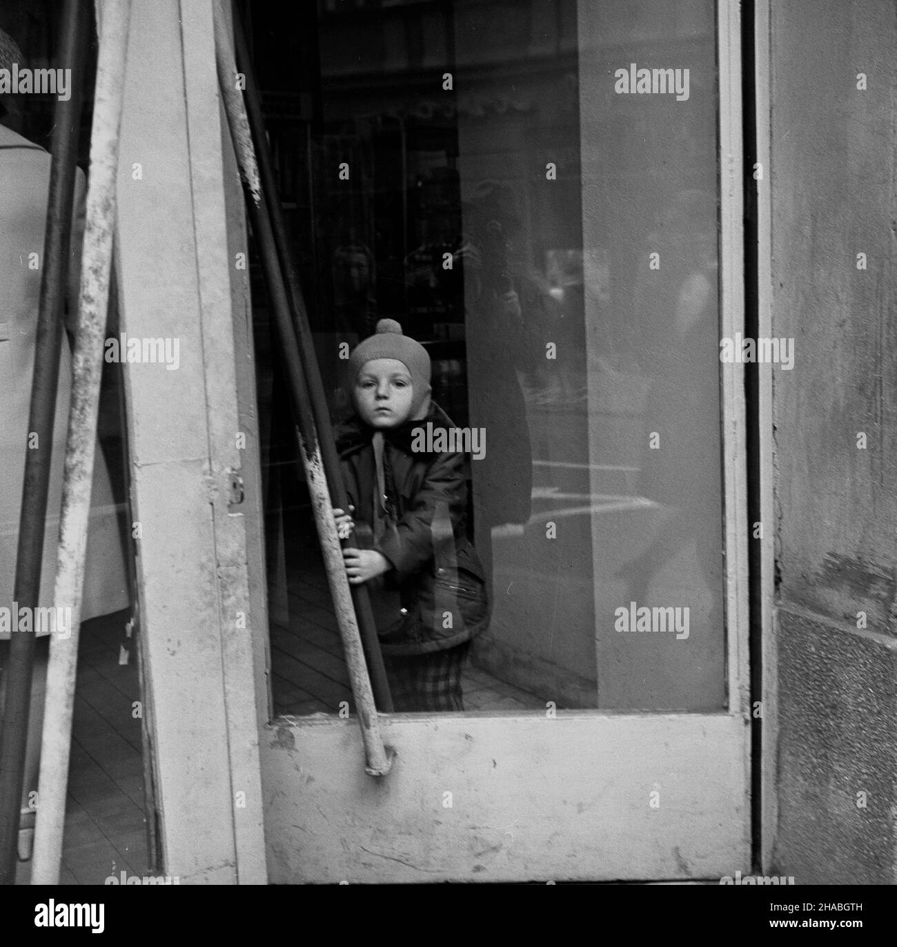 Shop door Black and White Stock Photos & Images - Alamy