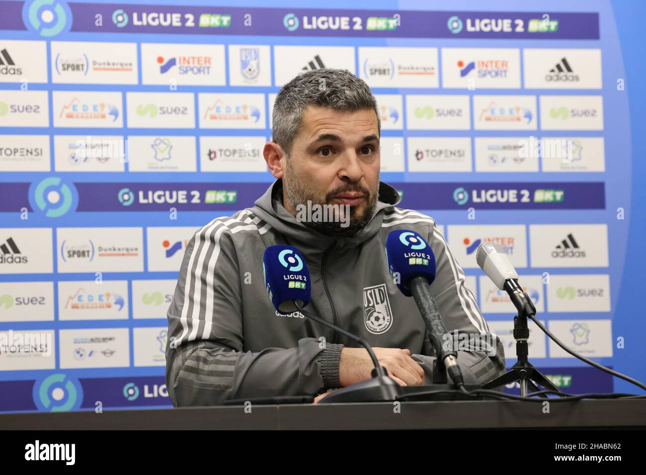 Romain REVELLI coach Dunkerque press conference during the French championship Ligue 2 football match between USL Dunkerque and AJ Auxerre on December 11, 2021 at Marcel Tribut stadium in Dunkerque, France - Photo: Laurent Sanson/DPPI/LiveMedia Stock Photo