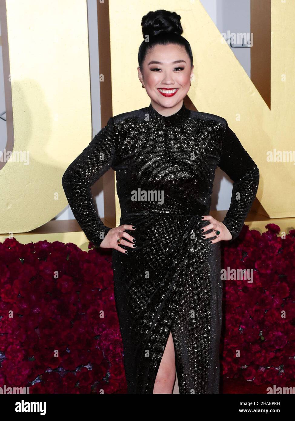 BEVERLY HILLS, LOS ANGELES, CALIFORNIA, USA - DECEMBER 11: Actress
