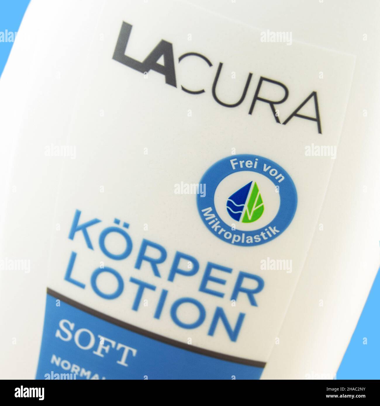 Hamburg, Germany - November 18  2021: Kosmetik Lacura Körperlotion Produkt ohne Mikroplastik Stock Photo