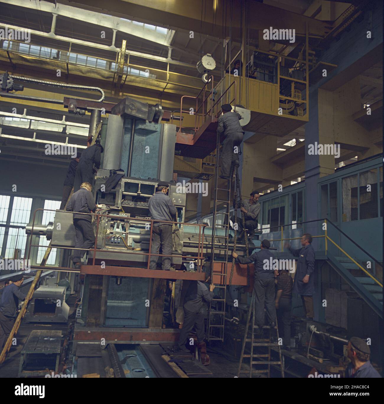 Fabryka urz1dzen mechanicznych ponar poreba hi-res stock photography and  images - Alamy