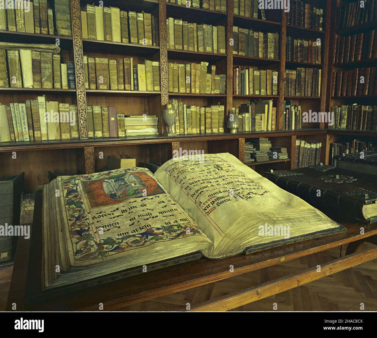 Pisma liturgiczne hi-res stock photography and images - Alamy 