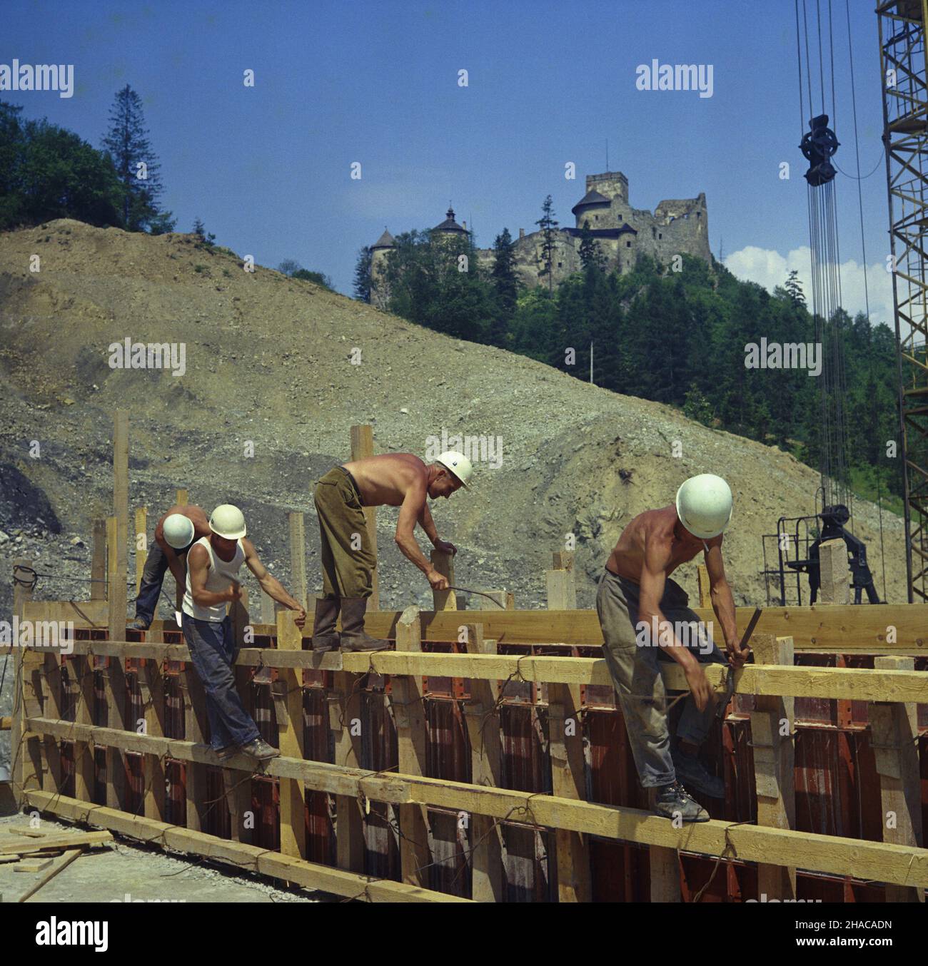 Niedzica zamek hi-res stock photography and images - Alamy
