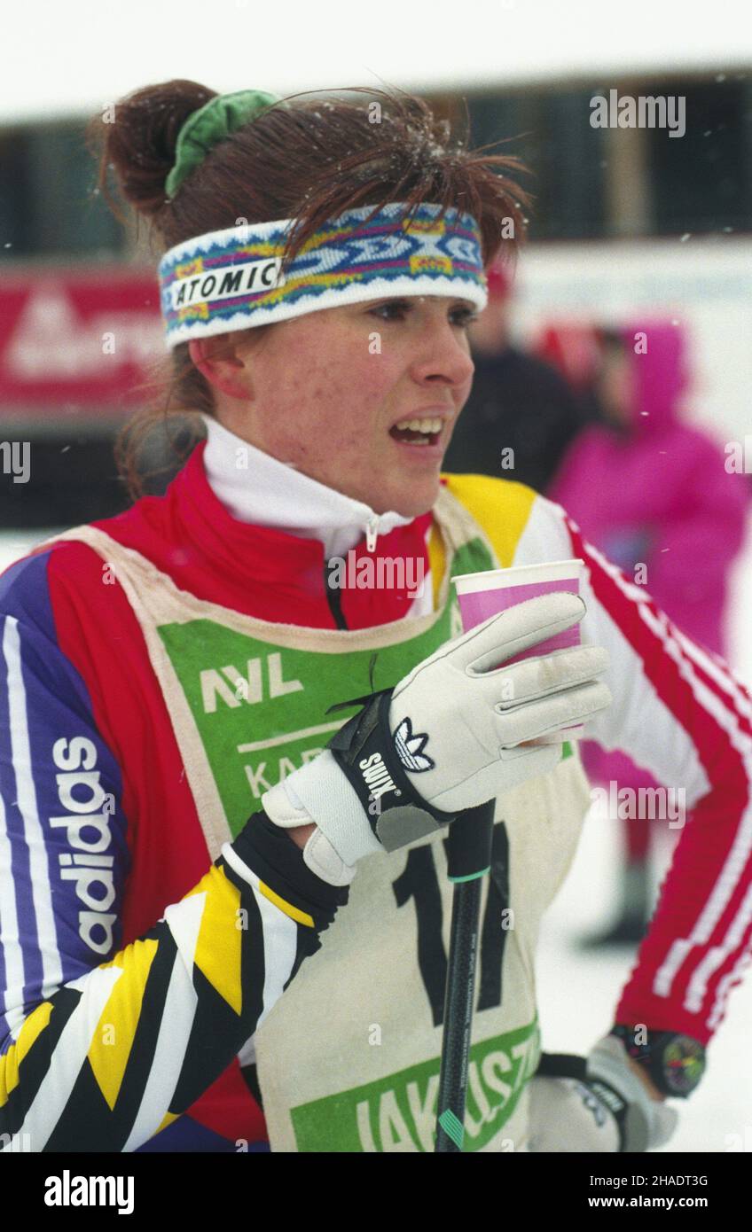 Jakuszyce 15.01.1994. Mistrzostwa Polski w biegach narciarskich (15-16.01.1994). Nz. narciarka Dorota Kwaœny. msa PAP/Adam Hawa³ej Jakuszyce 15 January 1994. Poland's ski running championships (January 15-16, 1994). Pictured: skier Dorota Kwasny. msa PAP/Adam Hawalej Stock Photo