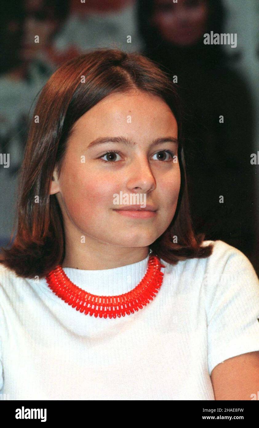Gdynia, 22.10.1998. Anna Mucha, aktorka. (mr) PAPStefan Kraszewski     Gdynia, 22.10.1998. Polish actress Anna Mucha. (mr) PAPStefan Kraszewski Stock Photo