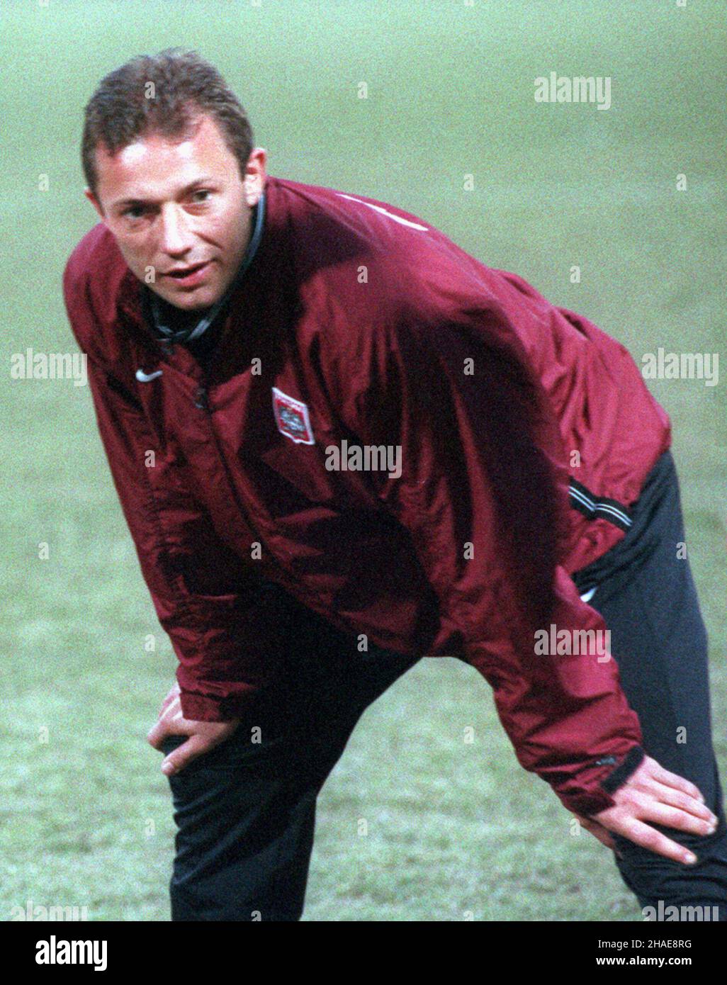 Warszawa, 1999. Trening pi³karskiej reprezentacji Polski. N/z: Tomasz Waldoch. (kru) PAP/Przemek Wierzchowski ***Dok³adna data wydarzenia nie ustalona***     Warsaw, 1999. Polish national team training. Pictured: Wojciech Kowalczyk.  (kru) PAP/Przemek Wierzchowski ***Event date unknown*** Stock Photo