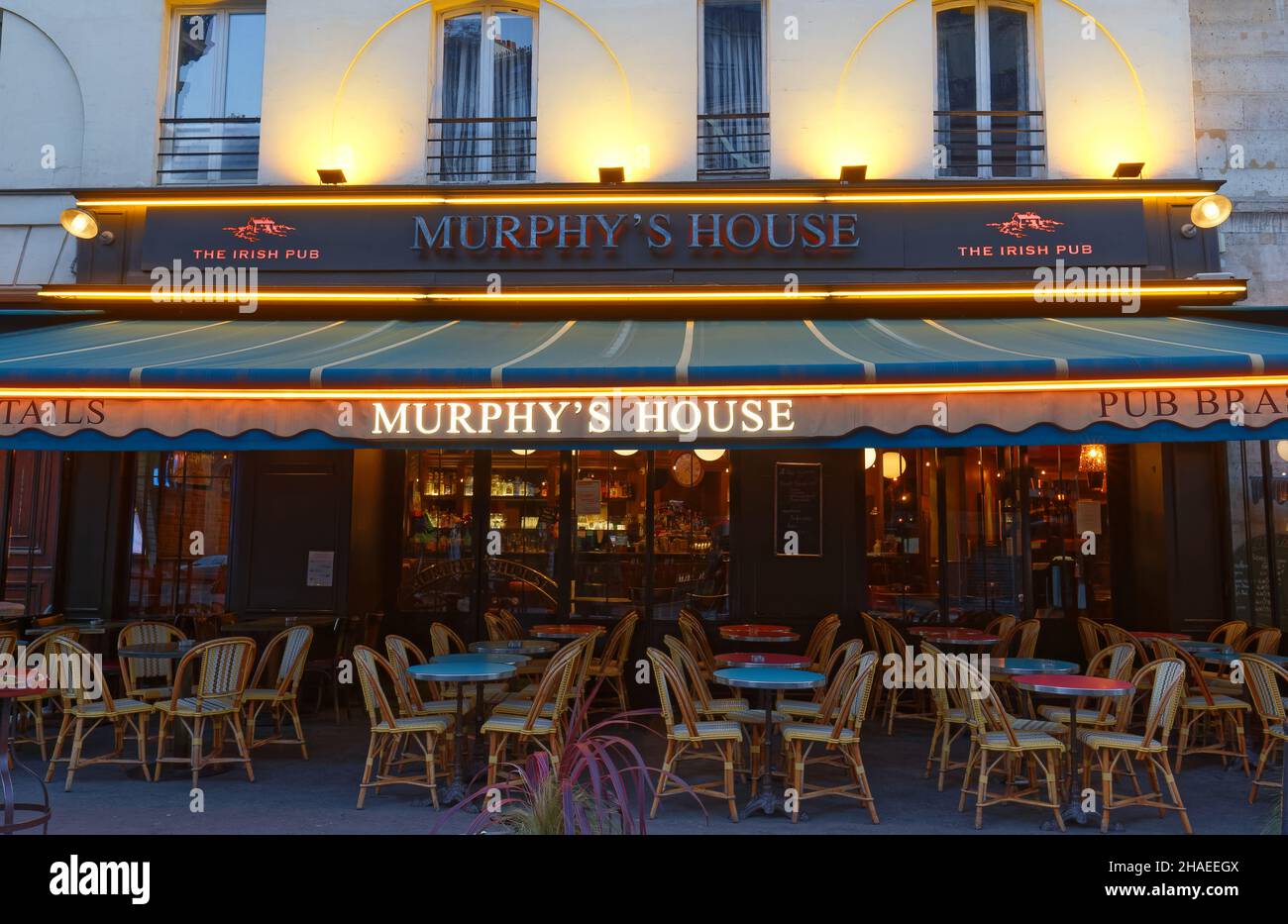 irish pub paris st pattys day