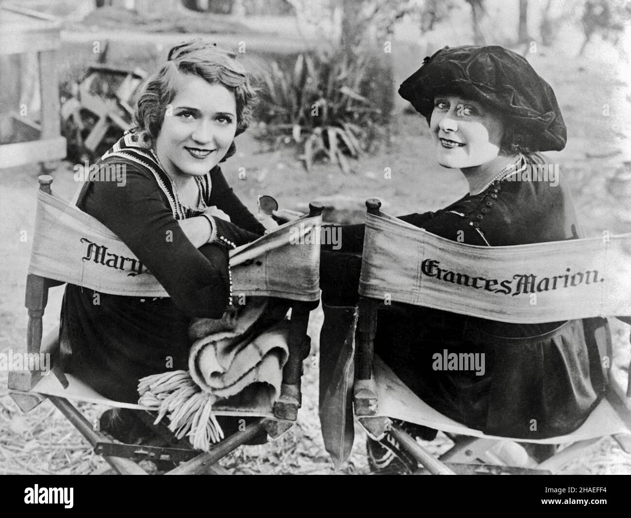 Still from the American drama film The Love Light with Mary Pickford and director Frances Marion on page 75 of the November 13, 1920 Exhibitors Herald Stock Photo