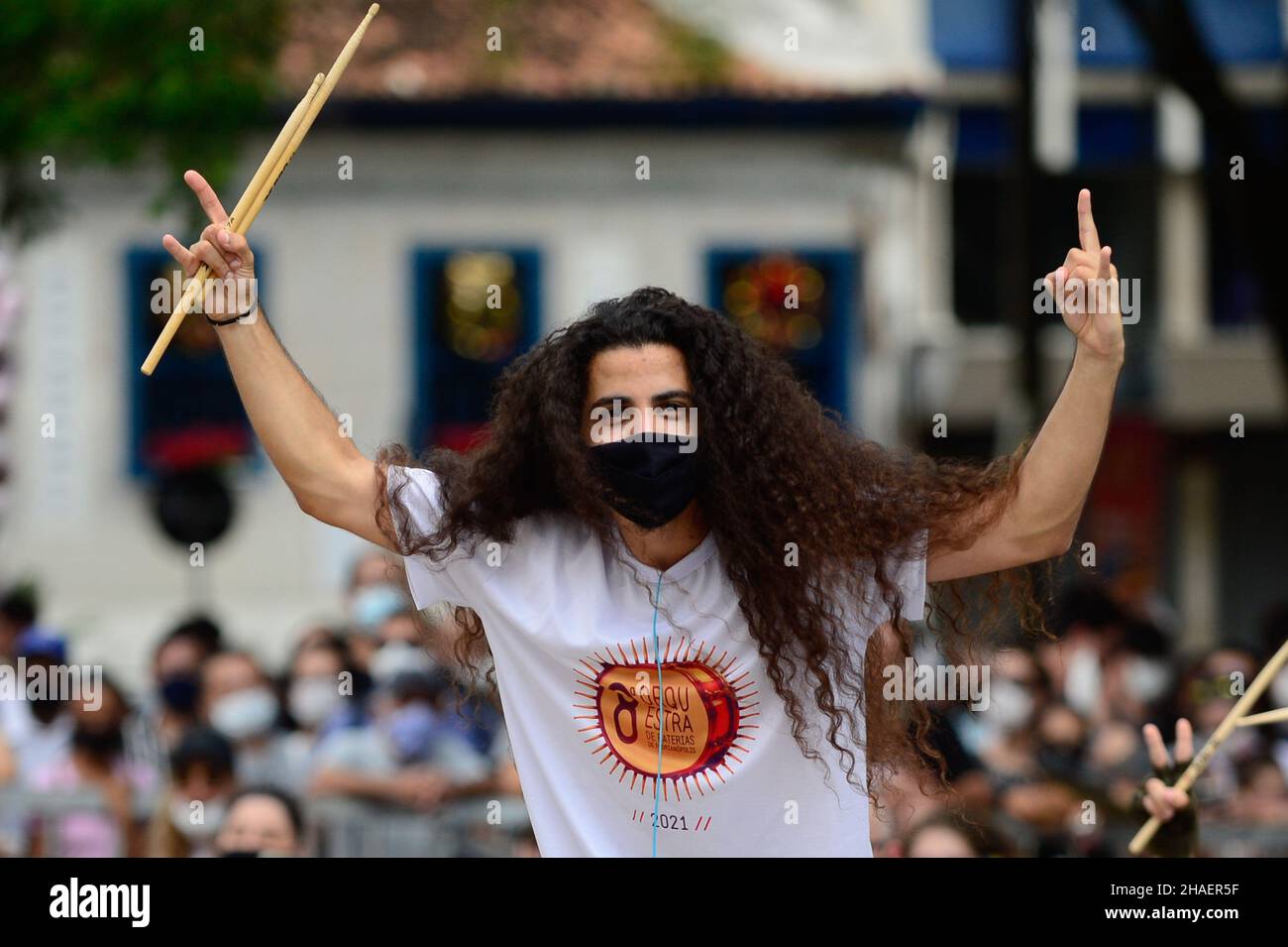 Florianópolis (SC), 12/12/2021 - Entretenimento / Orquestra de Baterias - Ocorre na tarde deste domingo (12) em frente a catedral metropolitana no cen Stock Photo