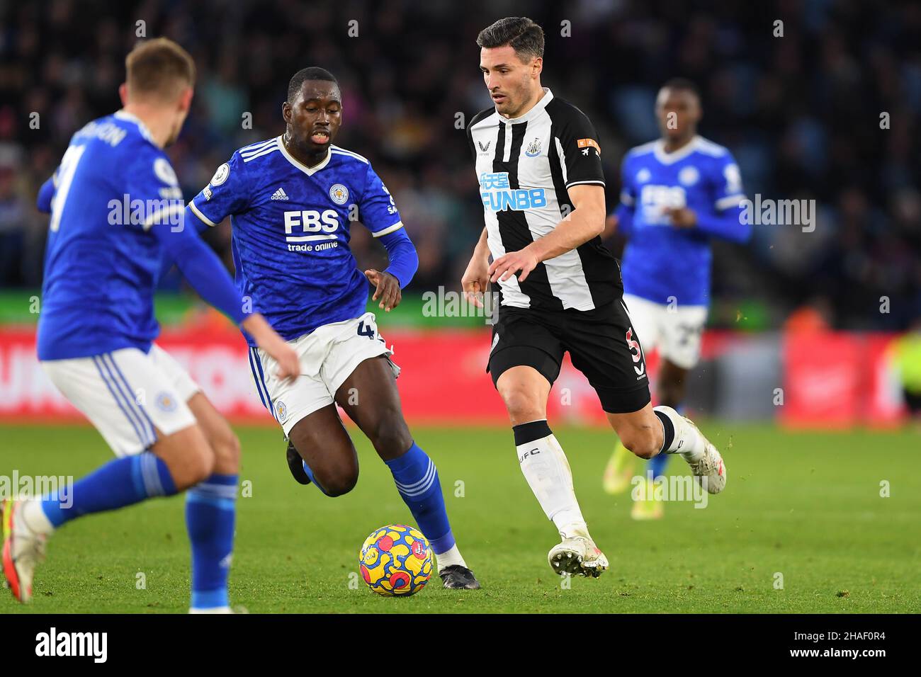 LEICESTER, GBR. DEC 12TH Fabian Schar of Newcastle United and Boubakary Soumare of Leicester City during the Premier League match between Leicester City and Newcastle United at the King Power Stadium, Leicester on Sunday 12th December 2021. (Credit: Jon Hobley | MI News) Credit: MI News & Sport /Alamy Live News Stock Photo