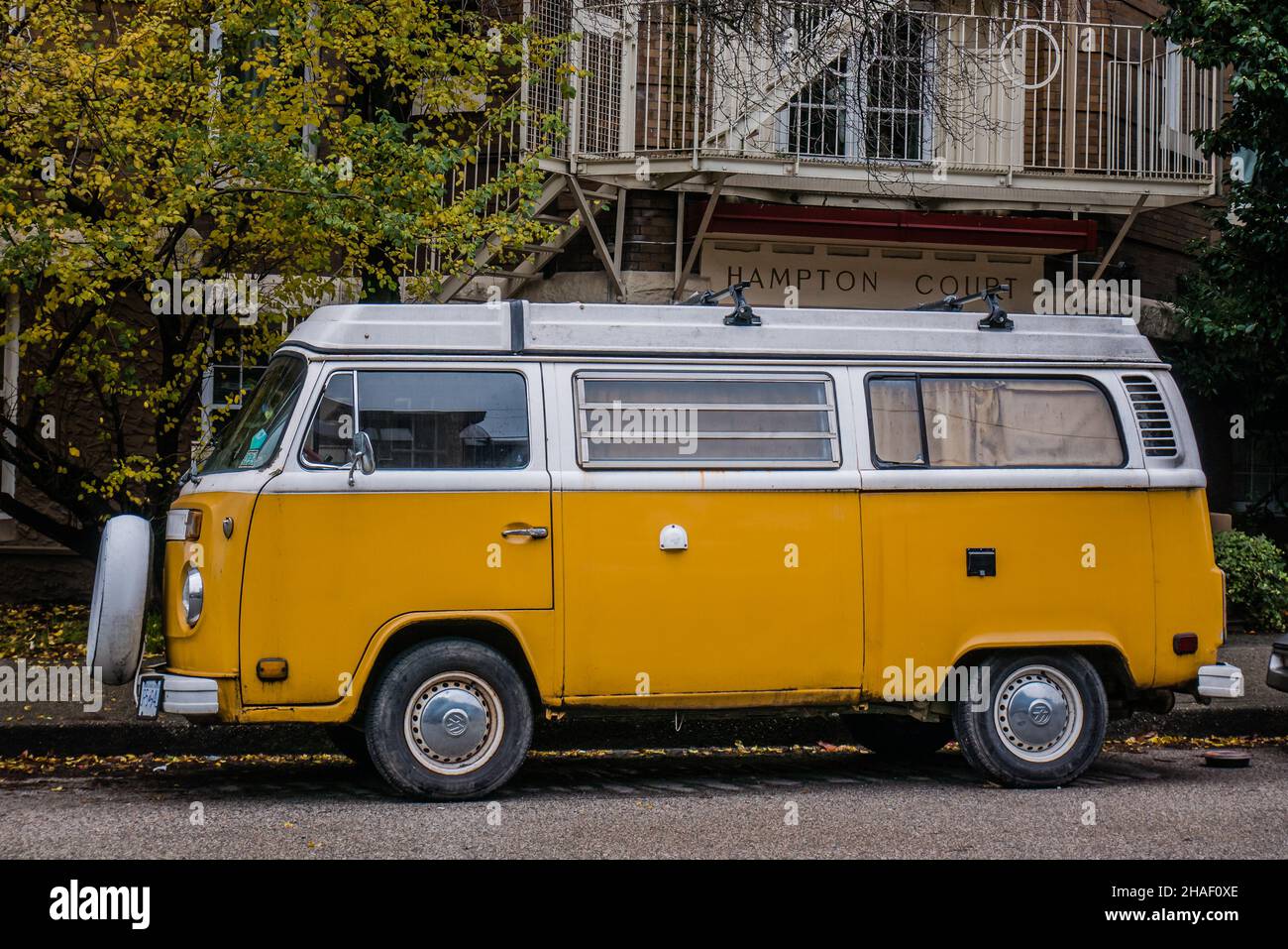 Volkswagen kombi transporter hi-res stock photography and images - Alamy