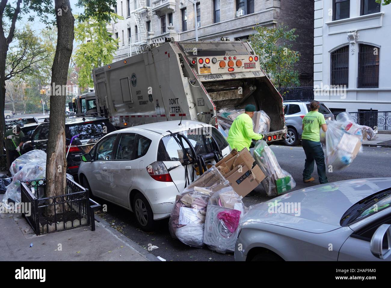 Blocking garbage men hires stock photography and images Alamy