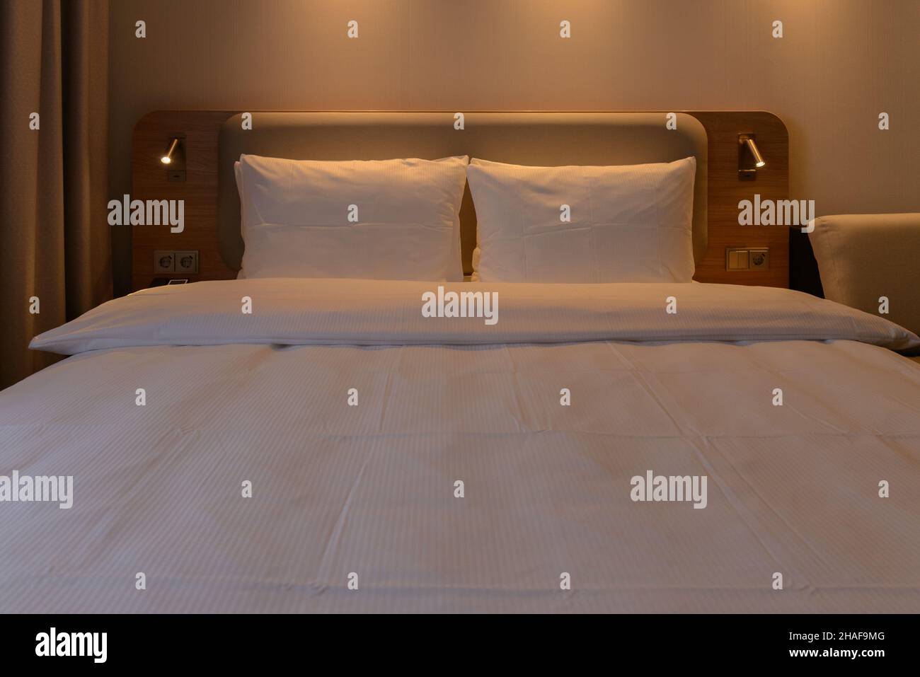 Luxury bedding hi-res stock photography and images - Alamy