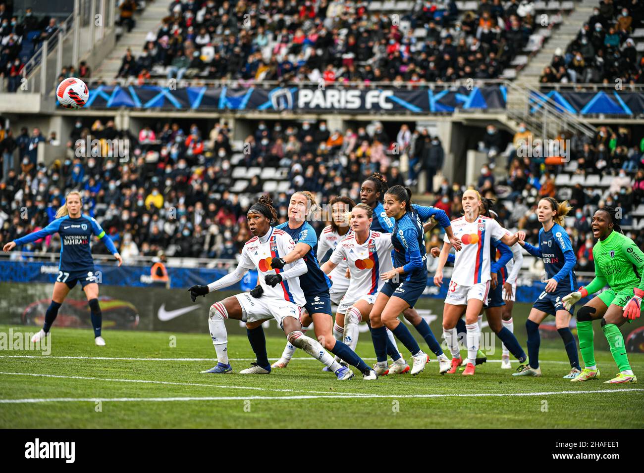 Paris, France. 12th Dec, 2021. Kadeisha Buchanan, Thea Greboval Amandine Henry, and Clara Mateo during the Women's French championship, D1 Arkema football match between Paris FC and Olympique Lyonnais (OL) on December 12, 2021 at Charlety Stadium in Paris, France. Photo by Victor Joly/ABACAPRESS.COM Credit: Victor Joly/Alamy Live News Stock Photo