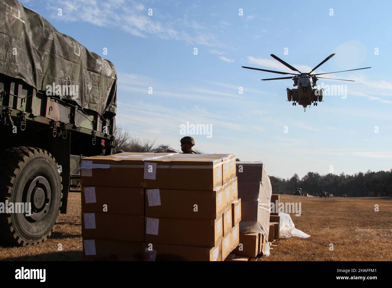 U.s. Marines With Marine Heavy Helicopter Squadron (hmh) 466, And 