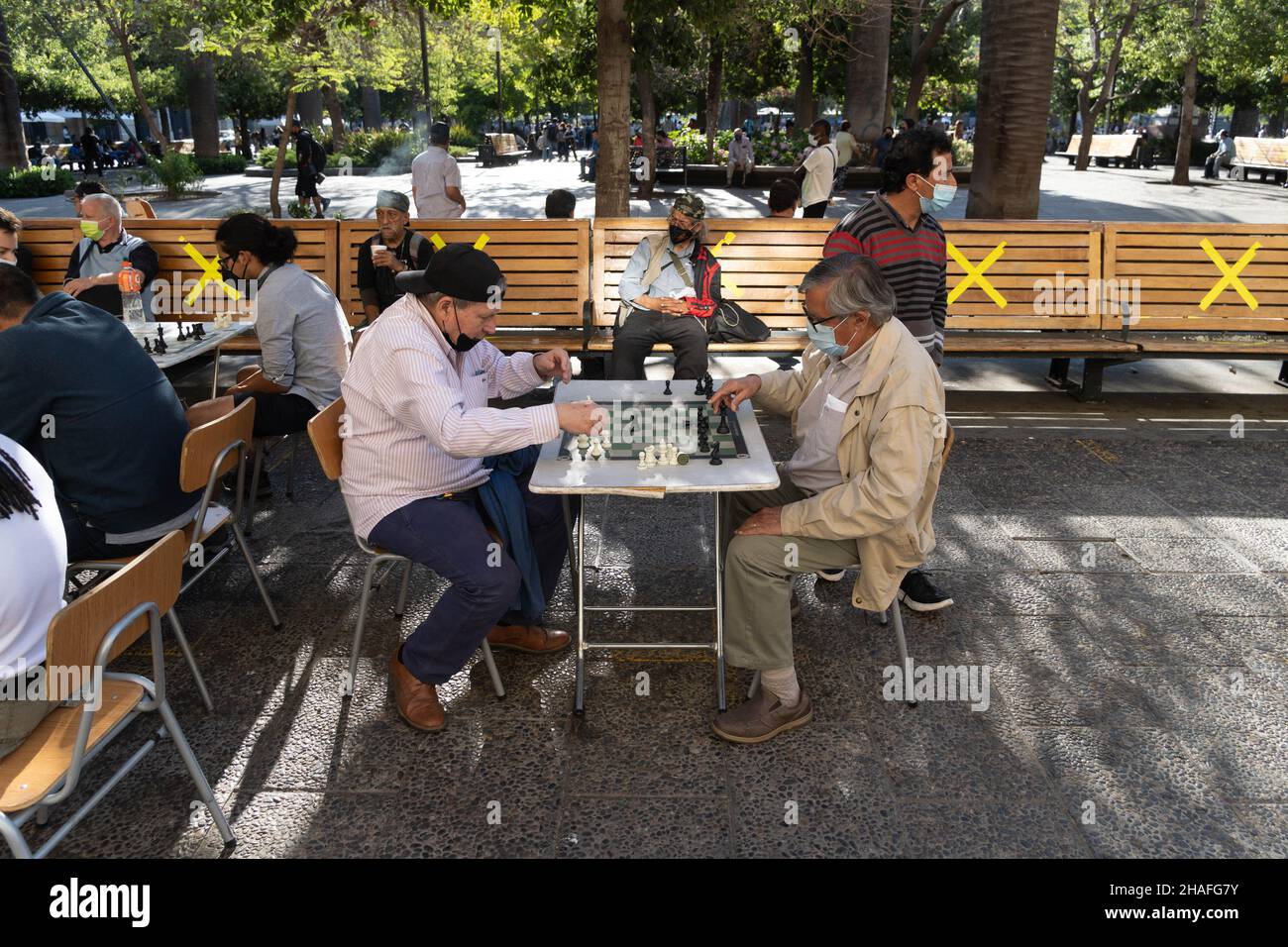 Santiago, Metropolitana, Chile. 12th Dec, 2021. People play chess in the Plaza de Armas in downtown Santiago, Chile. (Credit Image: © Matias Basualdo/ZUMA Press Wire) Stock Photo