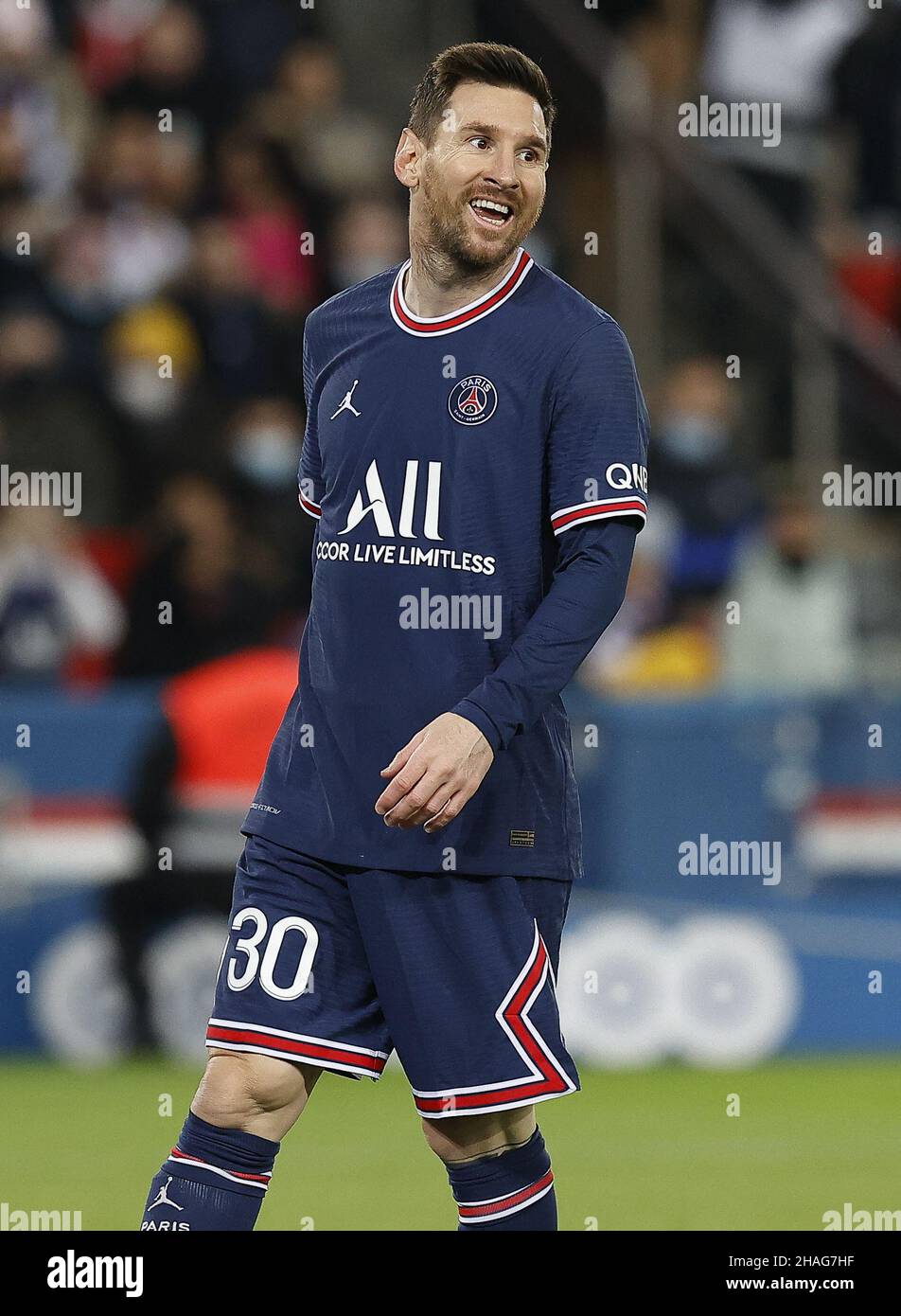 Messi psg shirt hi-res stock photography and images - Alamy