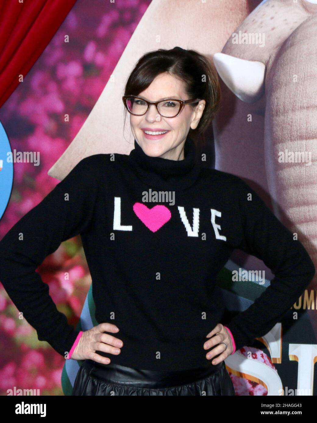 LOS ANGELES - DEC 12:  Lisa Loeb at the Sing 2 Premiere at the Greek Theater on December 12, 2021 in Los Angeles, CA Stock Photo