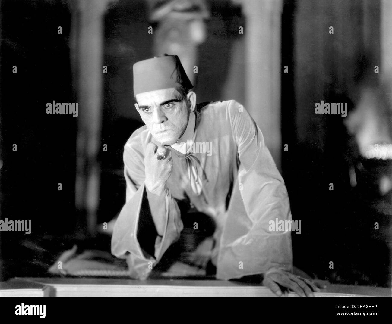 BORIS KARLOFF in THE MUMMY (1932), directed by KARL FREUND. Credit ...