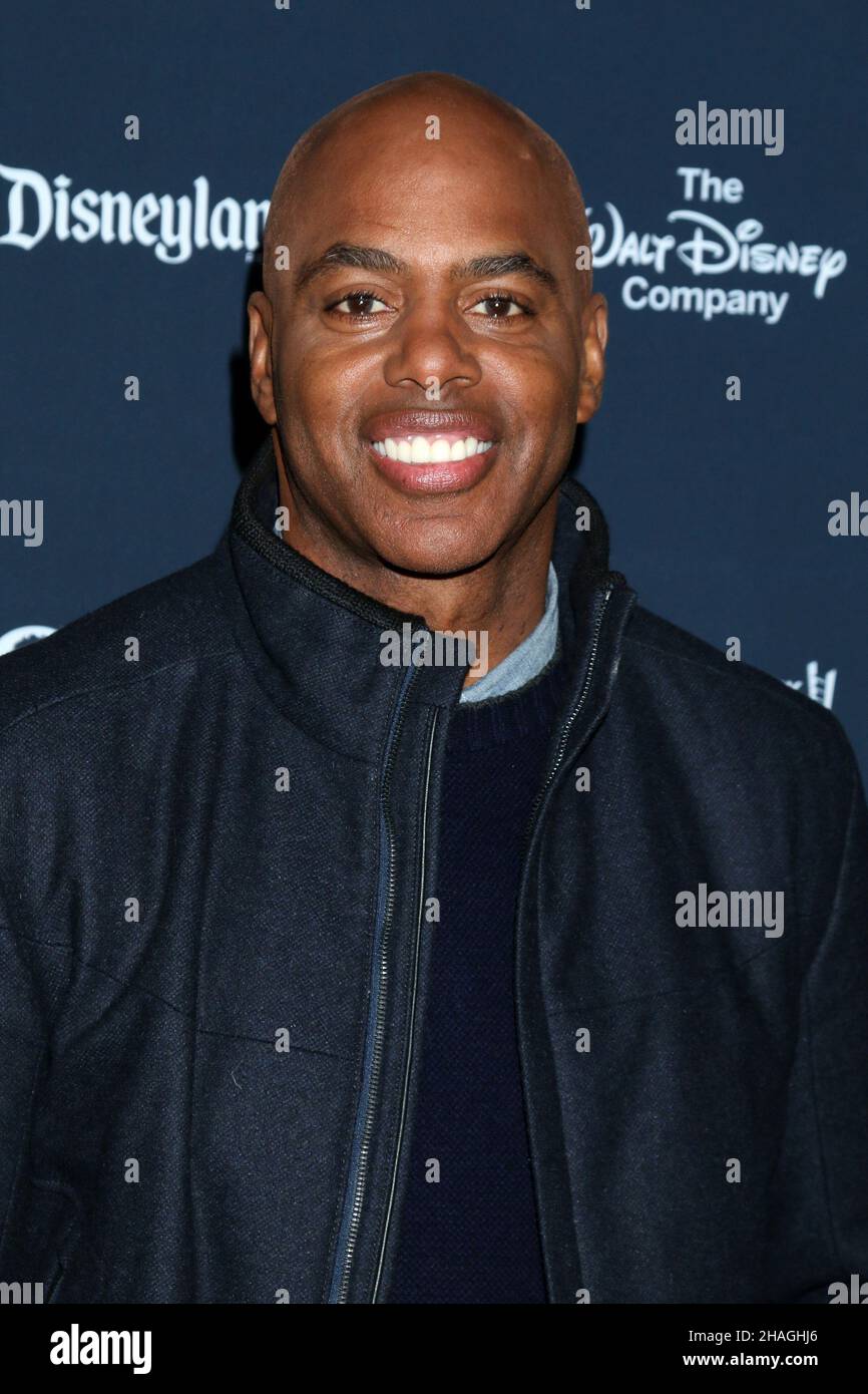 Kevin frazier hi-res stock photography and images - Alamy