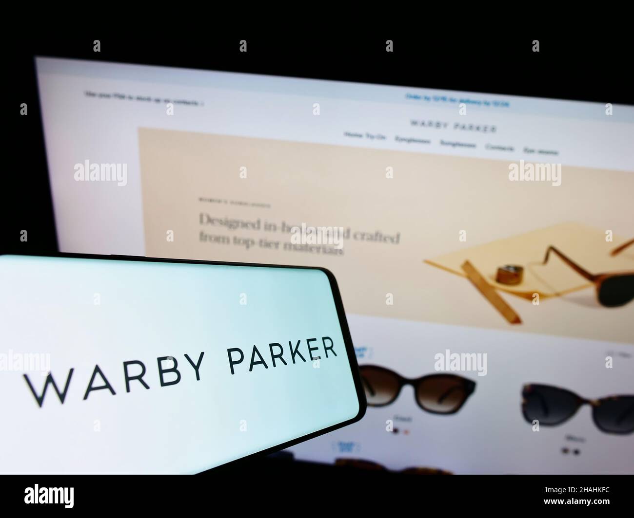 Warby parker logo hi-res stock photography and images - Alamy