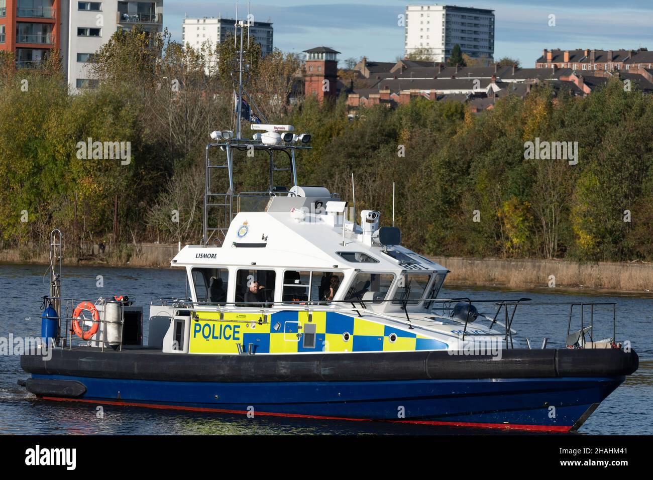 UK Ministry of Defence Police on patrol on the River Clyde in Glasgow for COP26 Stock Photo