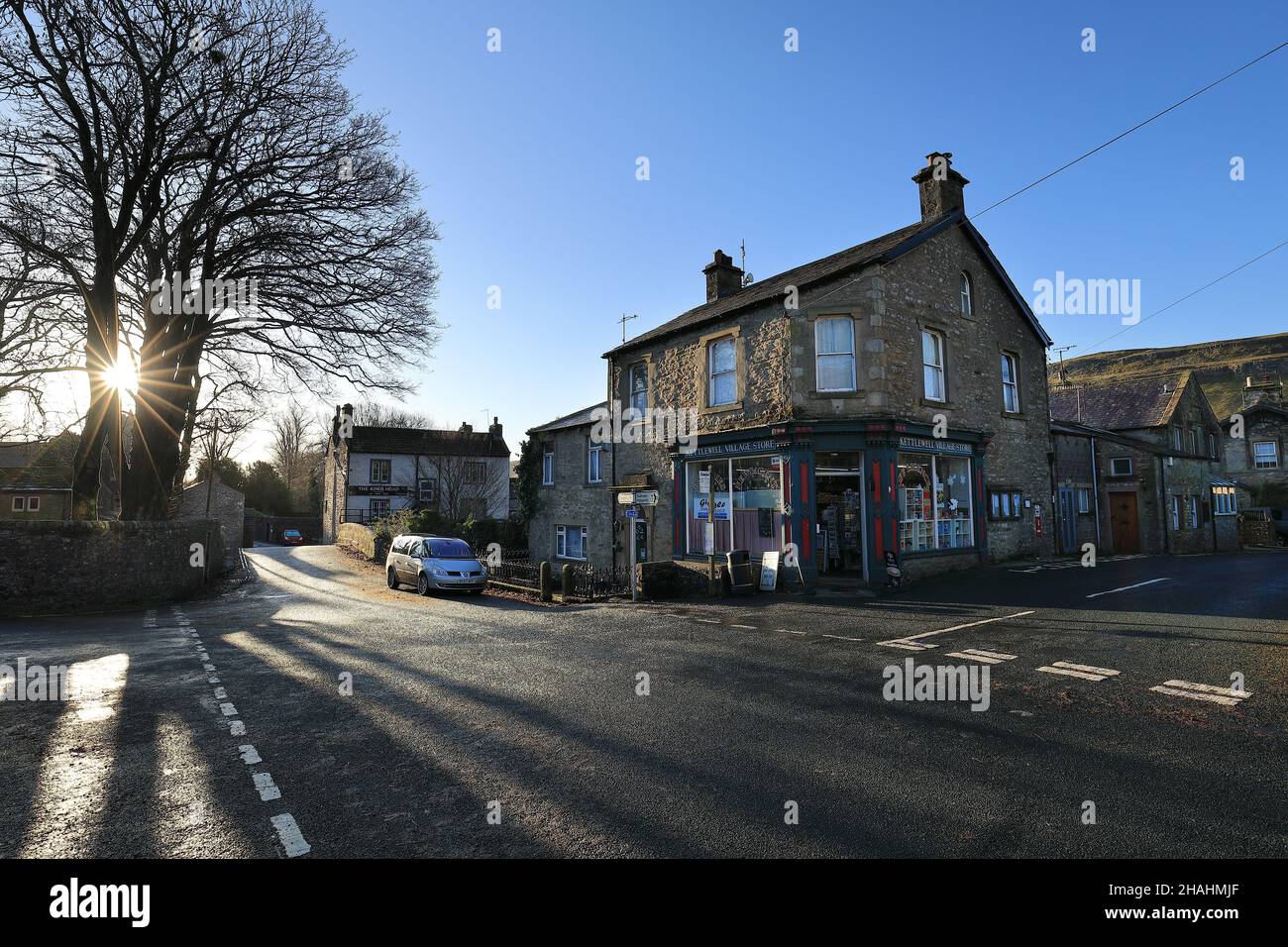 Homes and buildings in the village of Kettlewell, Upper-Warfedale, Yorkshire Dales, including Kettlewell Village Store Stock Photo