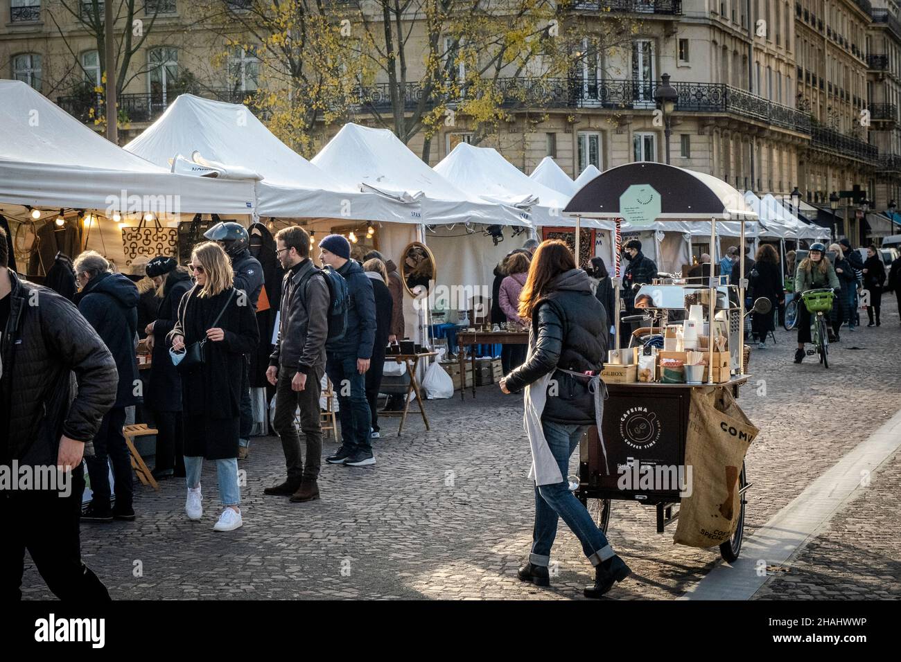 flea-market-over-pont-luis-phillipe-paris-france-stock-photo-alamy